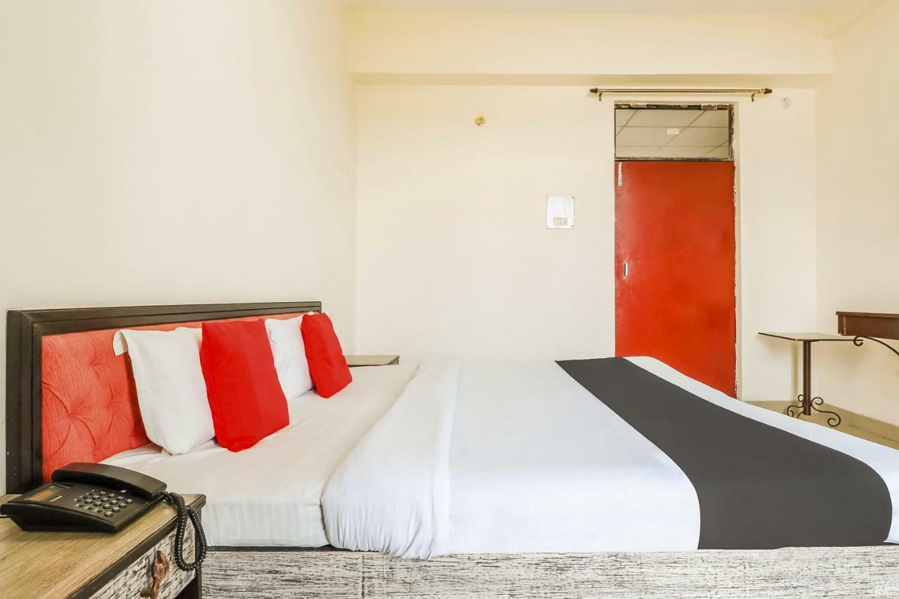 Hotel Capital O 60233 Brij Ki Rasoi Deluxe Lucknow Exterior foto