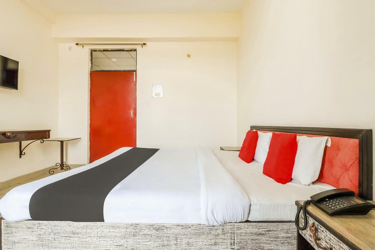 Hotel Capital O 60233 Brij Ki Rasoi Deluxe Lucknow Exterior foto