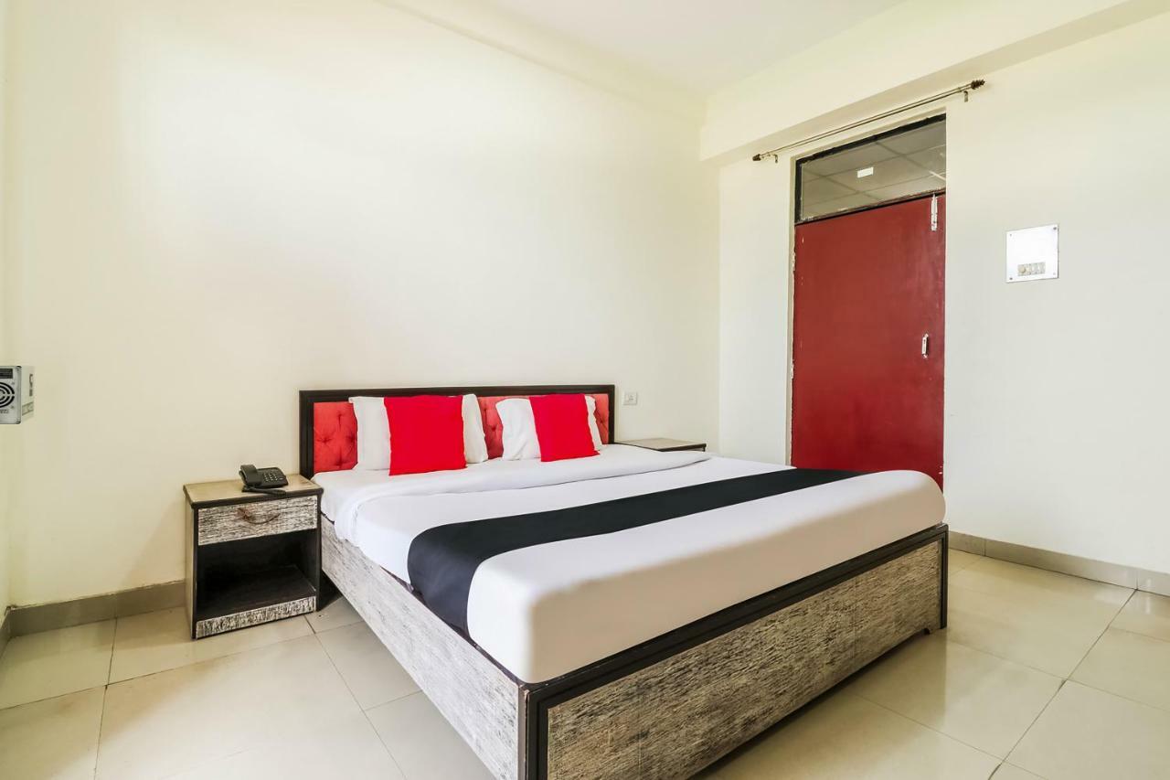 Hotel Capital O 60233 Brij Ki Rasoi Deluxe Lucknow Exterior foto